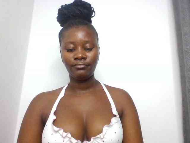 Wetpussieyy webcam