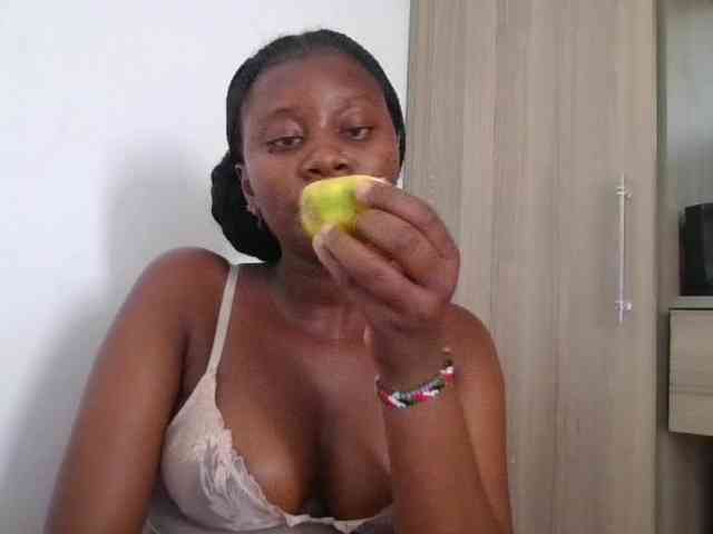 Wetpussieyy webcam