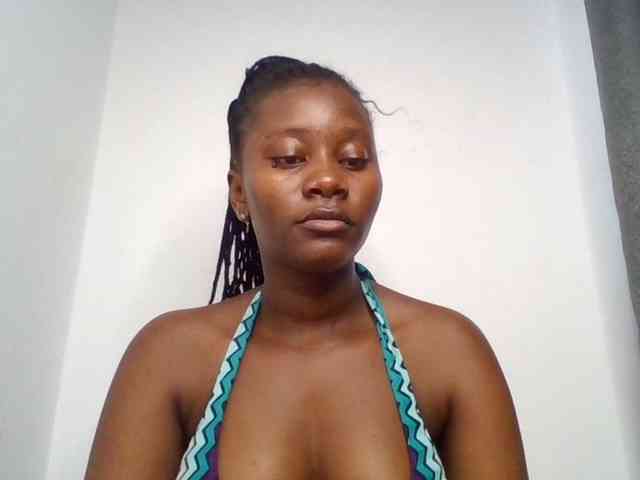Wetpussieyy webcam