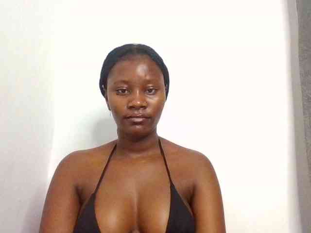 Wetpussieyy webcam