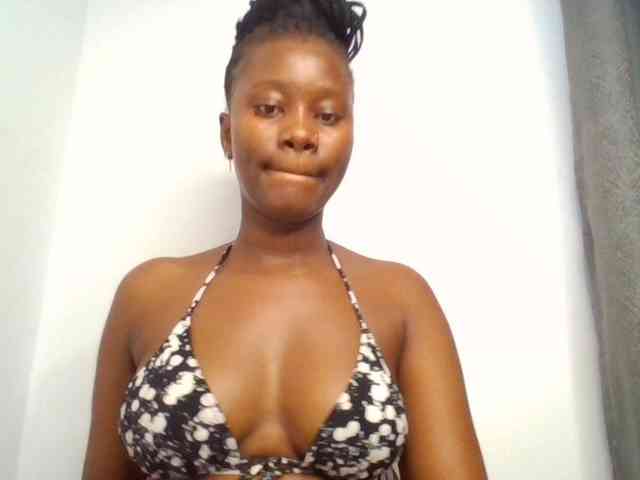 Wetpussieyy webcam
