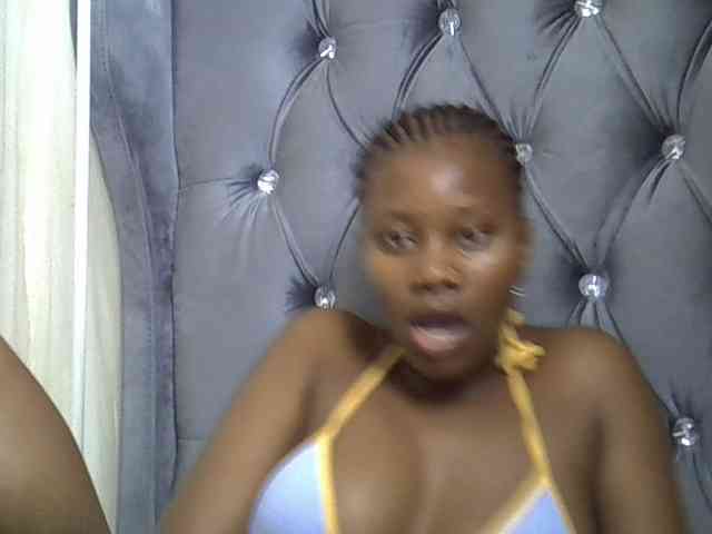 Wetpussieyy webcam