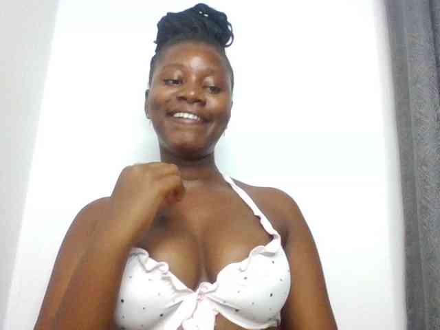 Wetpussieyy webcam