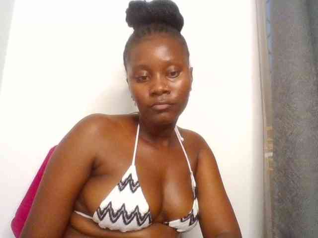 Wetpussieyy webcam