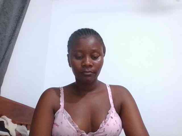 Wetpussieyy webcam