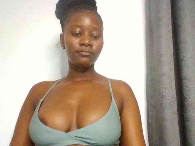 Wetpussieyy webcam