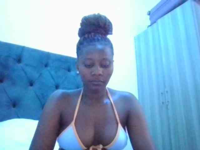 Wetpussieyy webcam