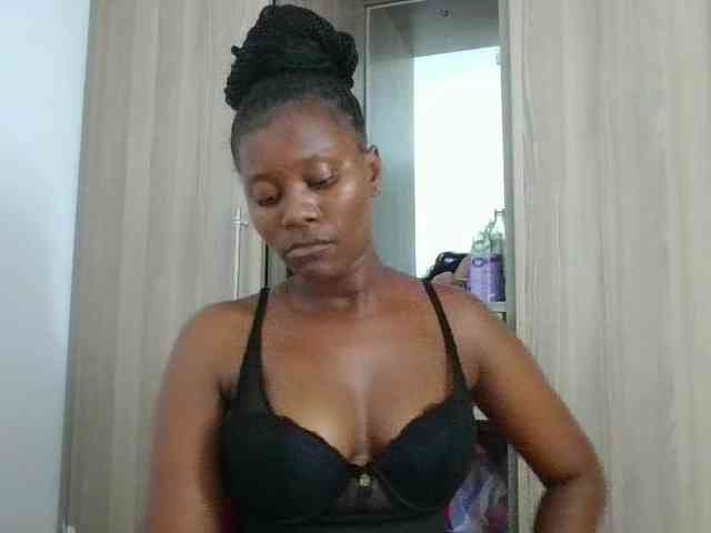 Wetpussieyy webcam