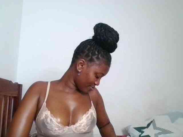 Wetpussieyy webcam