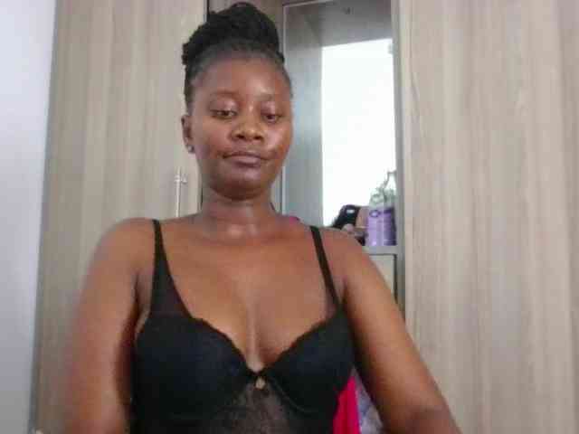 Wetpussieyy webcam