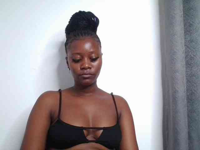 Wetpussieyy webcam