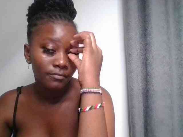 Wetpussieyy webcam