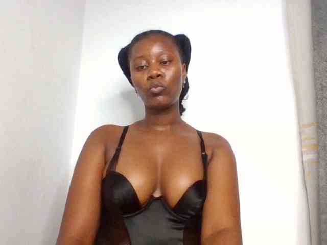 Wetpussieyy webcam