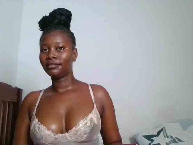 Wetpussieyy webcam