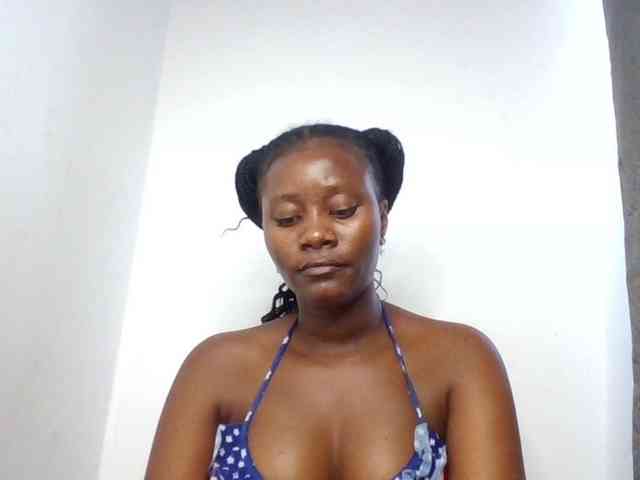 Wetpussieyy webcam