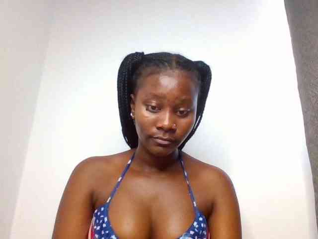 Wetpussieyy webcam