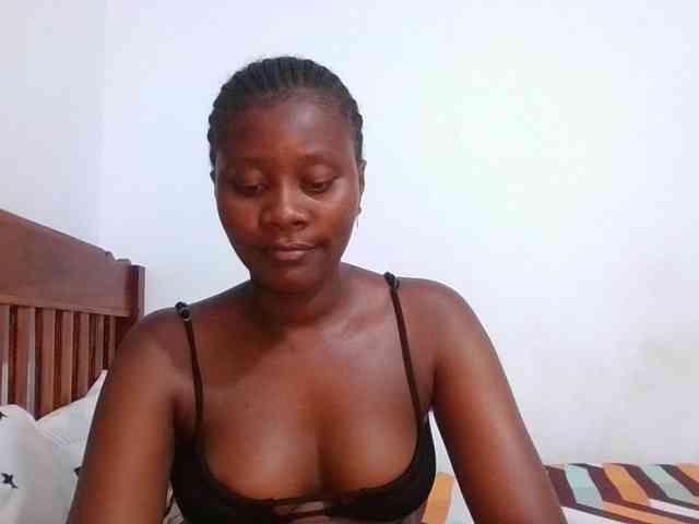 Wetpussieyy webcam