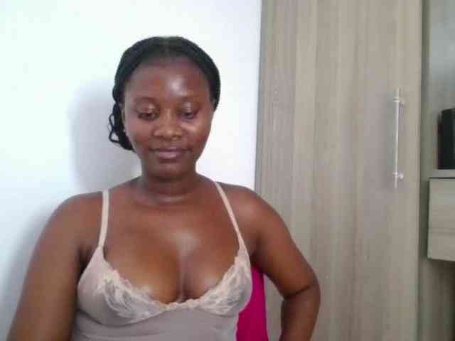 Wetpussieyy webcam