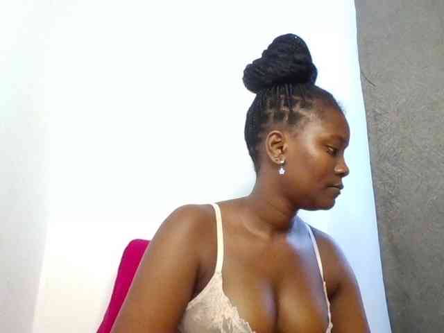 Wetpussieyy webcam