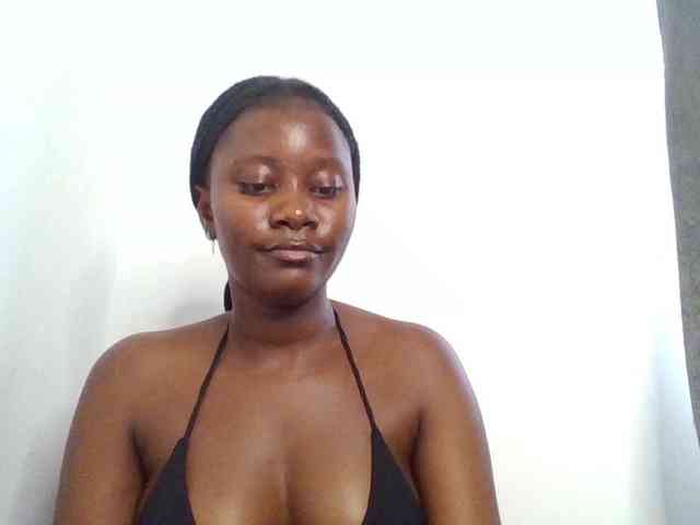 Wetpussieyy webcam