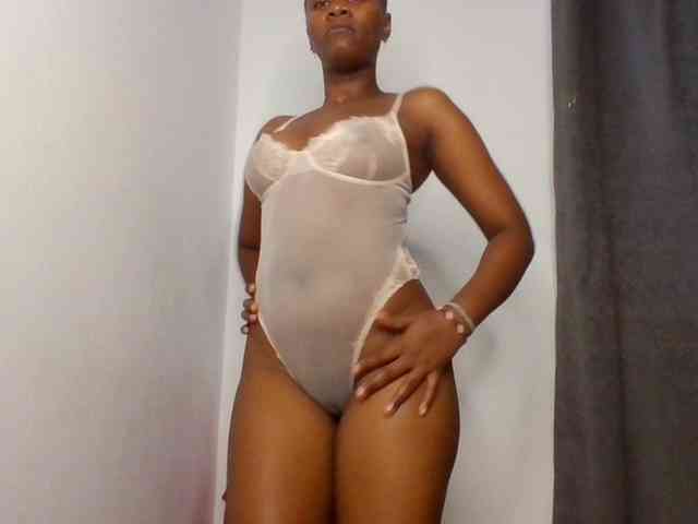 Wetpussieyy webcam