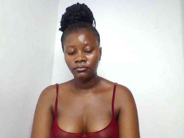 Wetpussieyy webcam