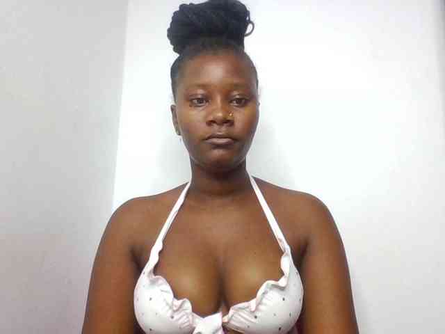 Wetpussieyy webcam