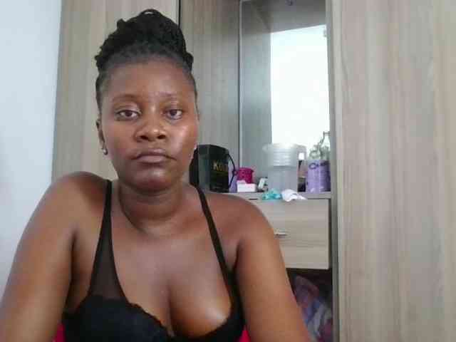 Wetpussieyy webcam