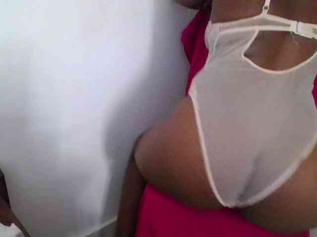 Wetpussieyy webcam