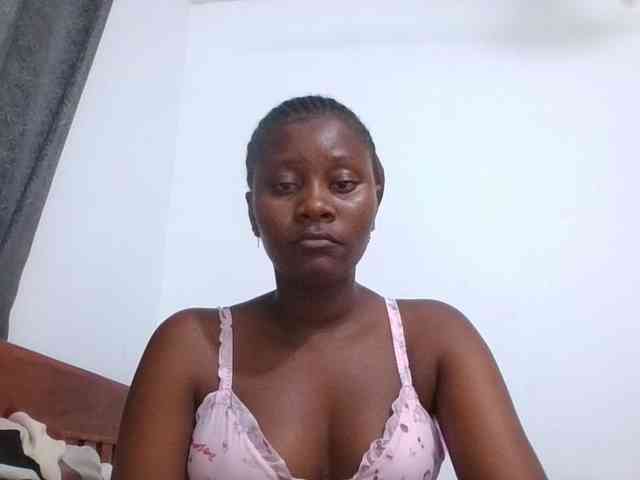 Wetpussieyy webcam