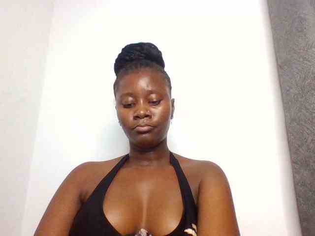 Wetpussieyy webcam