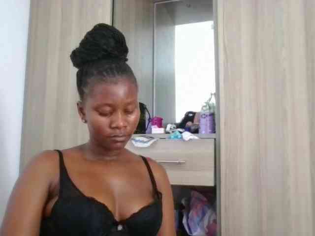 Wetpussieyy webcam