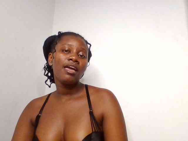 Wetpussieyy webcam