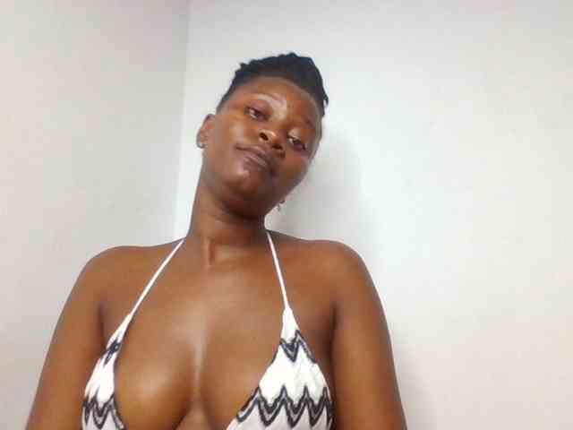 Wetpussieyy webcam