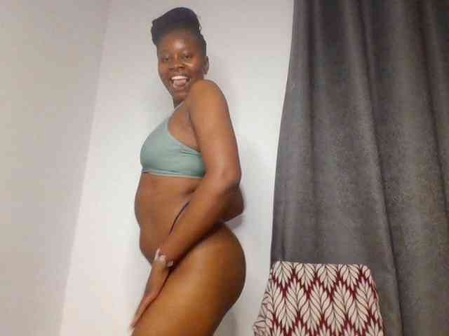 Wetpussieyy webcam