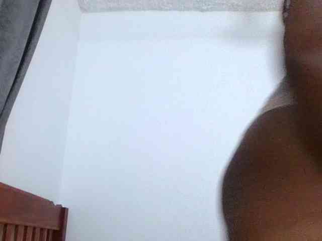 Wetpussieyy webcam