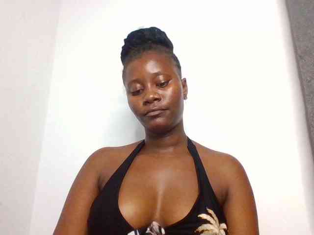 Wetpussieyy webcam