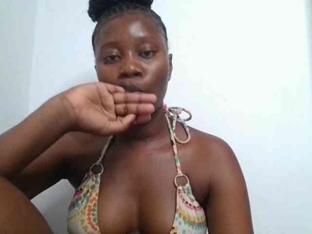 Wetpussieyy webcam