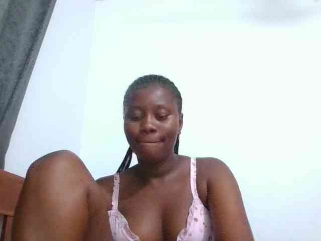 Wetpussieyy webcam