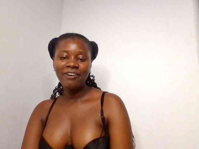 Wetpussieyy webcam