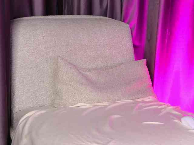 Kassyclaire's cam show statistics and live stream