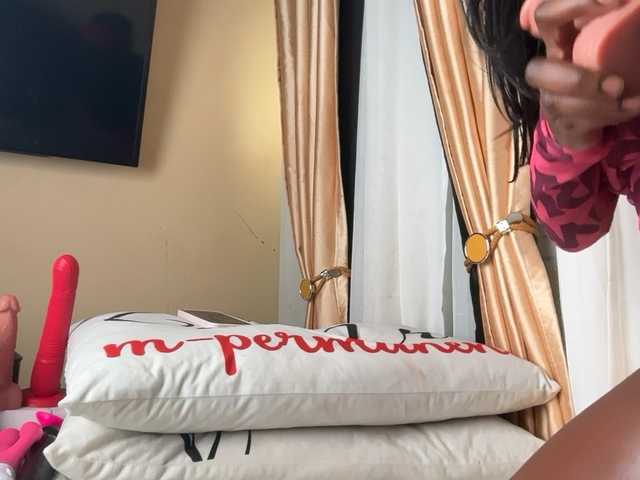 Audreyhotpie live cam on BongaCams
