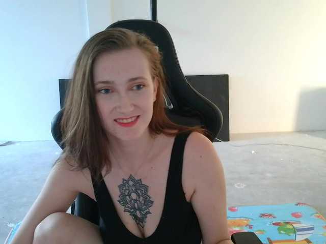 Lunafeisty live cam on BongaCams