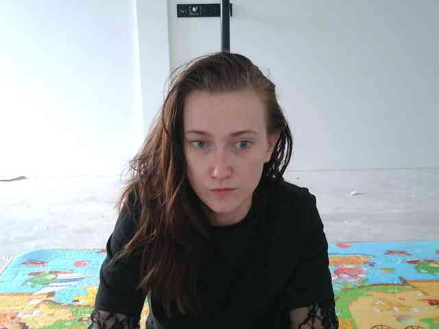 LunaFeisty webcam