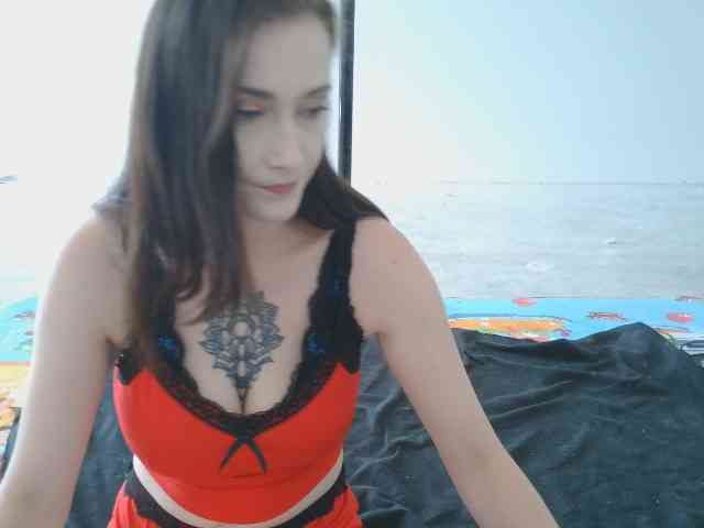LunaFeisty webcam