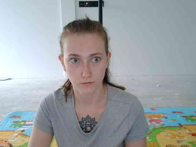 LunaFeisty webcam