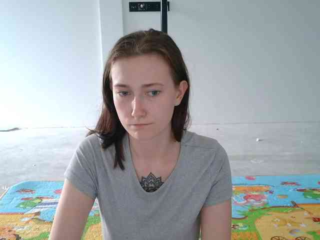 LunaFeisty webcam