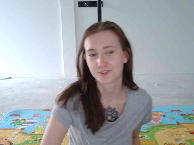 LunaFeisty webcam