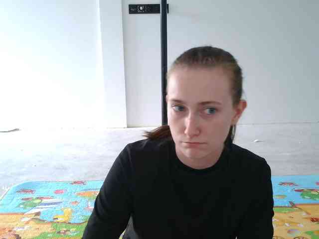 LunaFeisty webcam