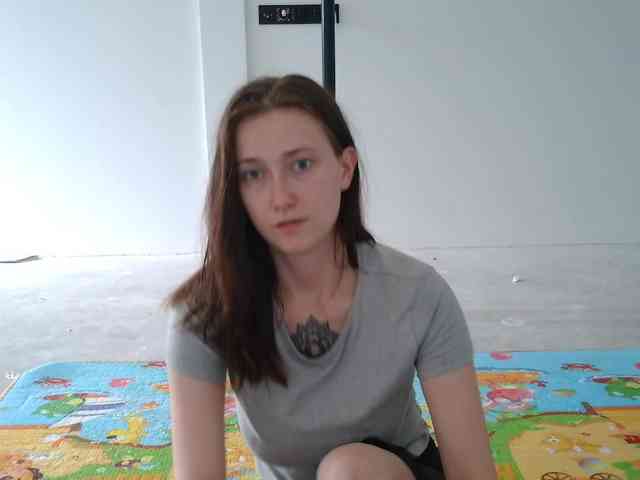 LunaFeisty webcam
